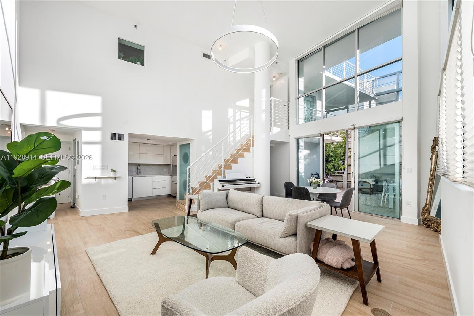221 Jefferson Ave # 2