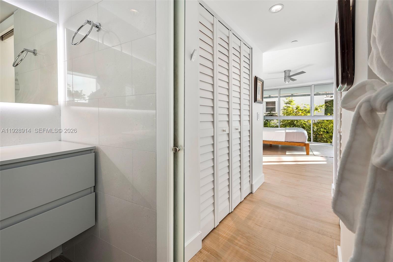 221 Jefferson Ave # 2