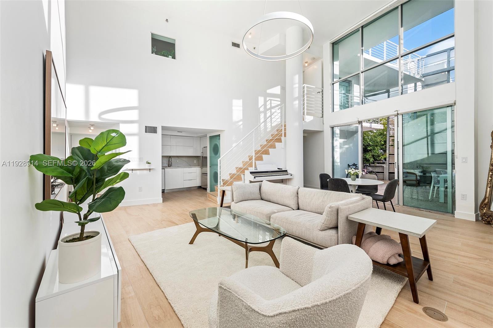 221 Jefferson Ave # 2