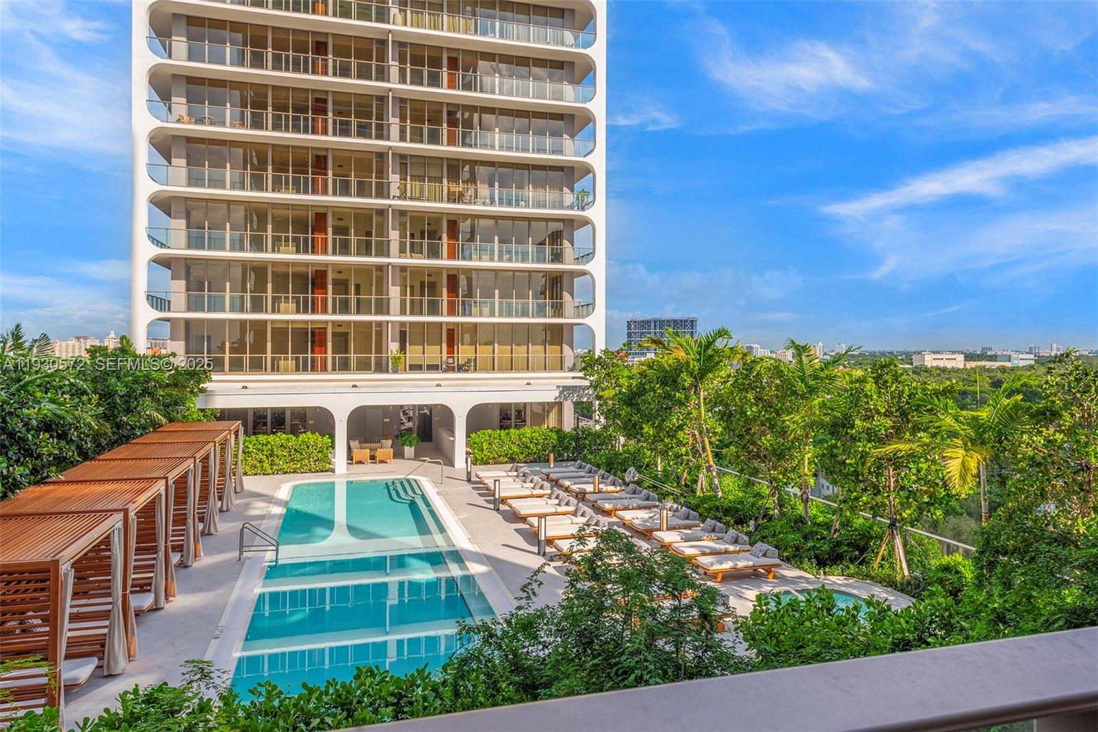 2655 S Bayshore Dr # 909