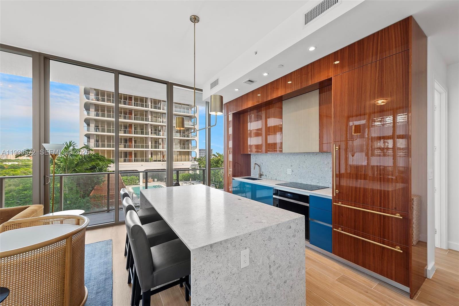 2655 S Bayshore Dr # 909