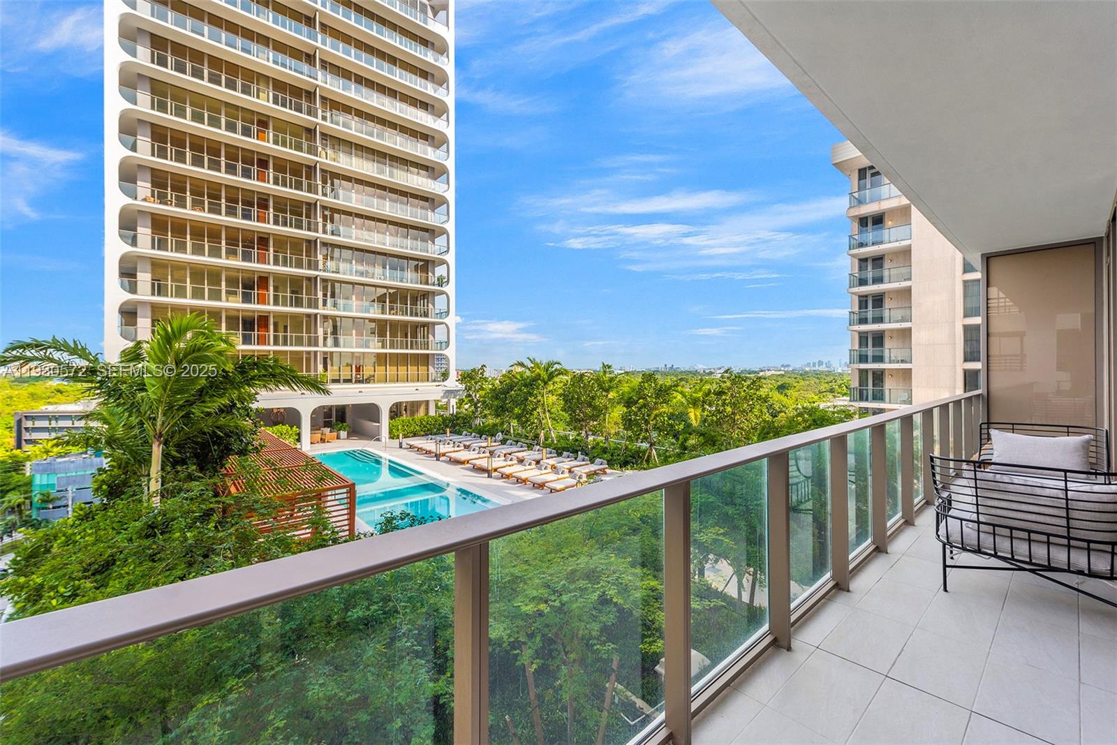2655 S Bayshore Dr # 909