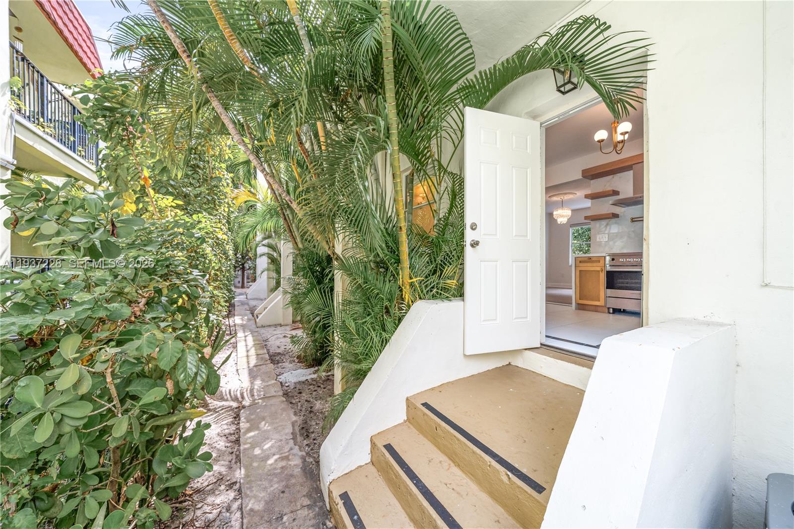 726 Meridian Ave # 3