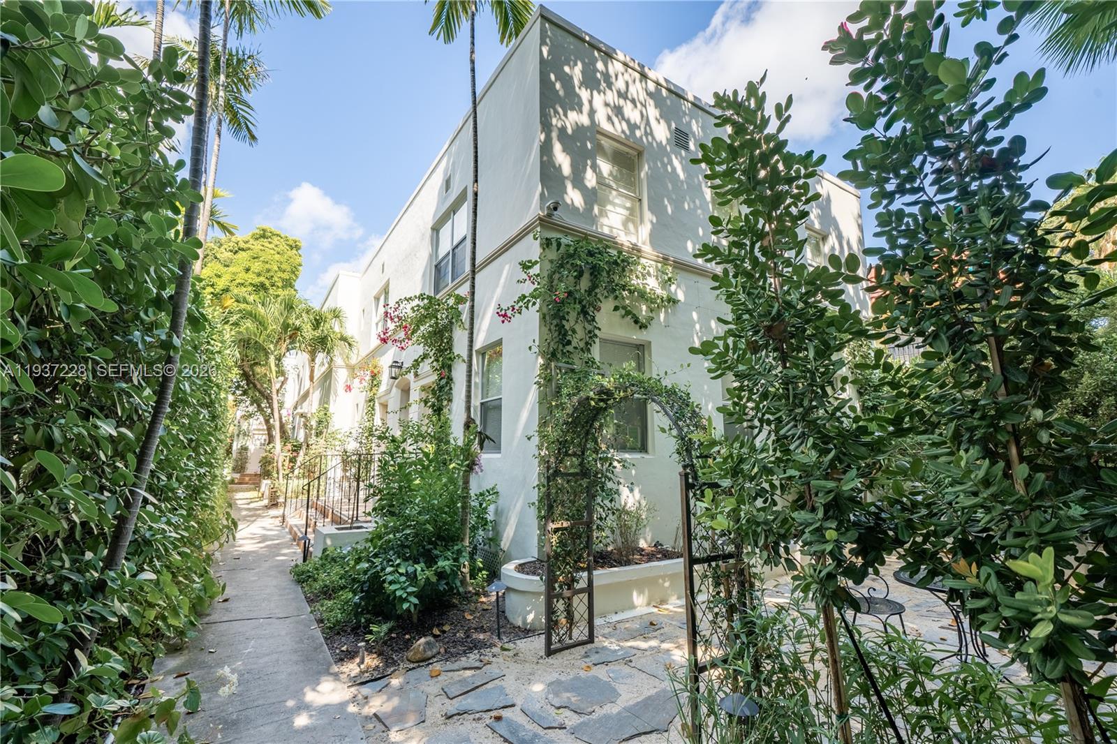 726 Meridian Ave # 3