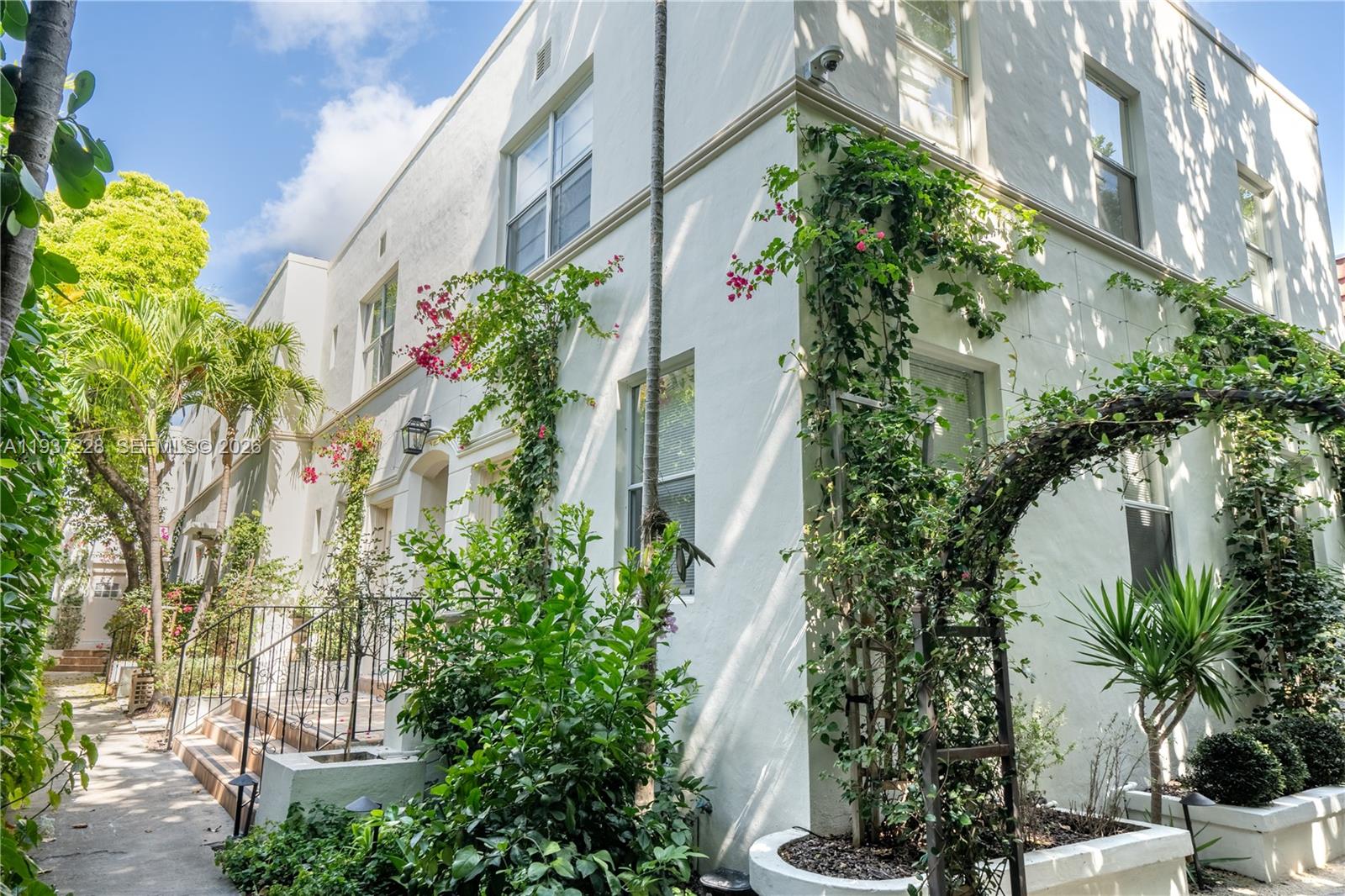 726 Meridian Ave # 3