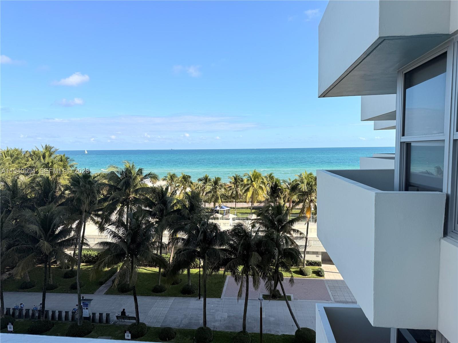 2899 Collins Ave # 723