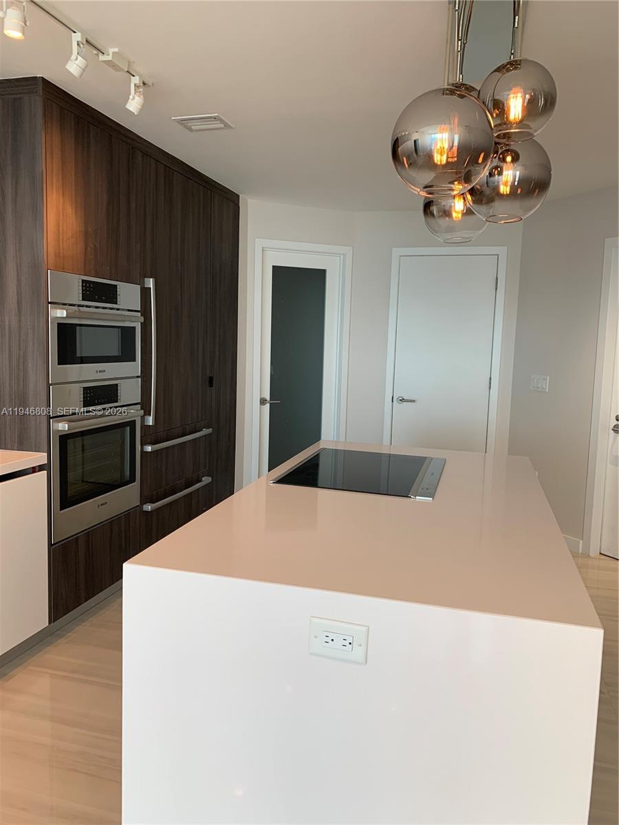 851 NE 1st Ave # 4608