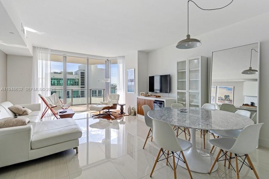 1300 Brickell Bay Dr # 2803