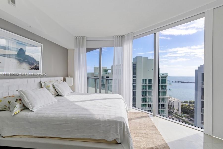1300 Brickell Bay Dr # 2803