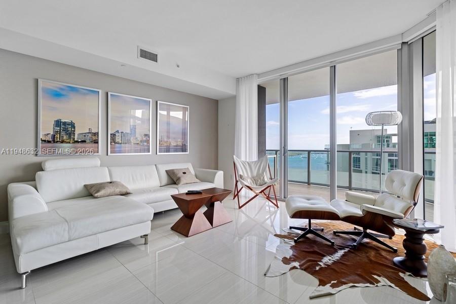 1300 Brickell Bay Dr # 2803