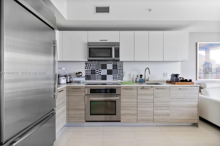 1300 Brickell Bay Dr # 2803