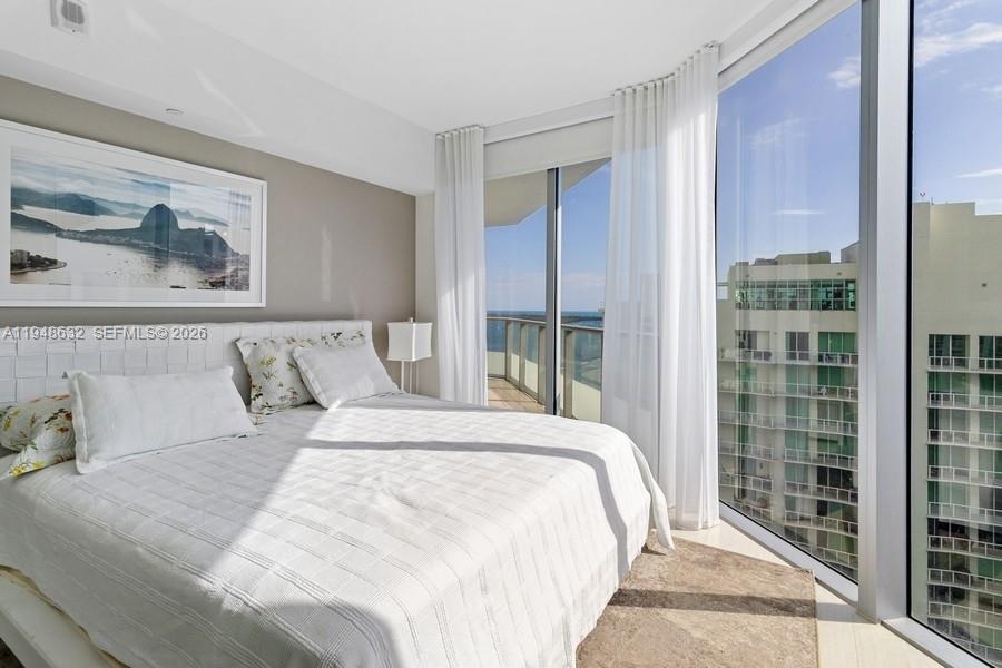 1300 Brickell Bay Dr # 2803