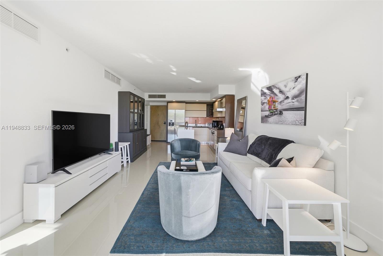 2155 Washington Ct # 303