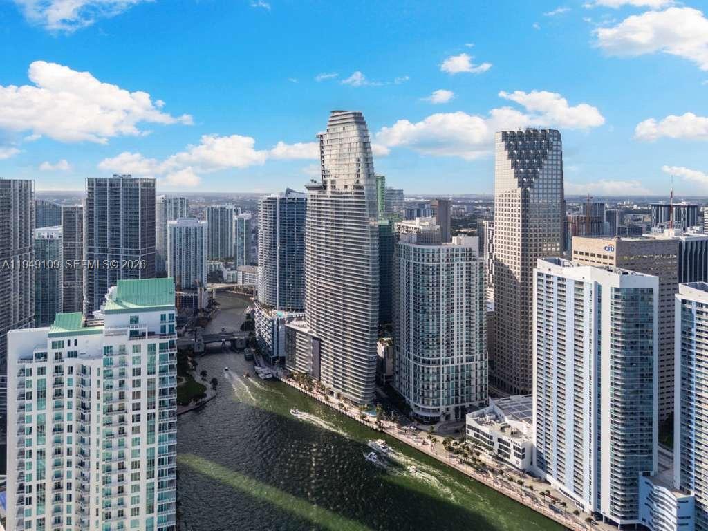 300 Biscayne Boulevard Way # 2307W