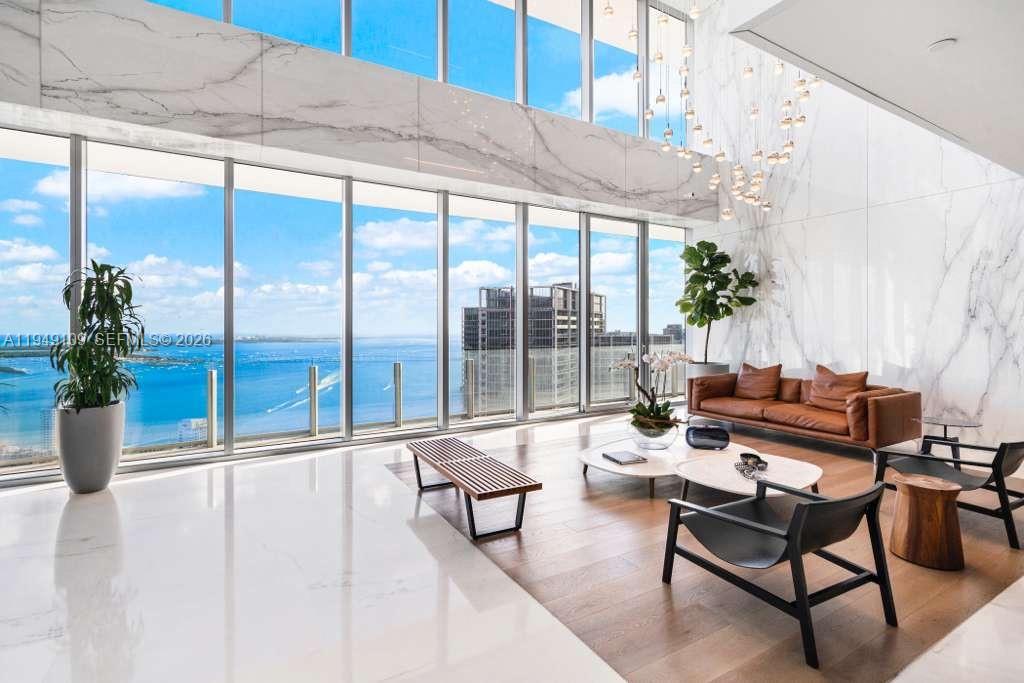 300 Biscayne Boulevard Way # 2307W