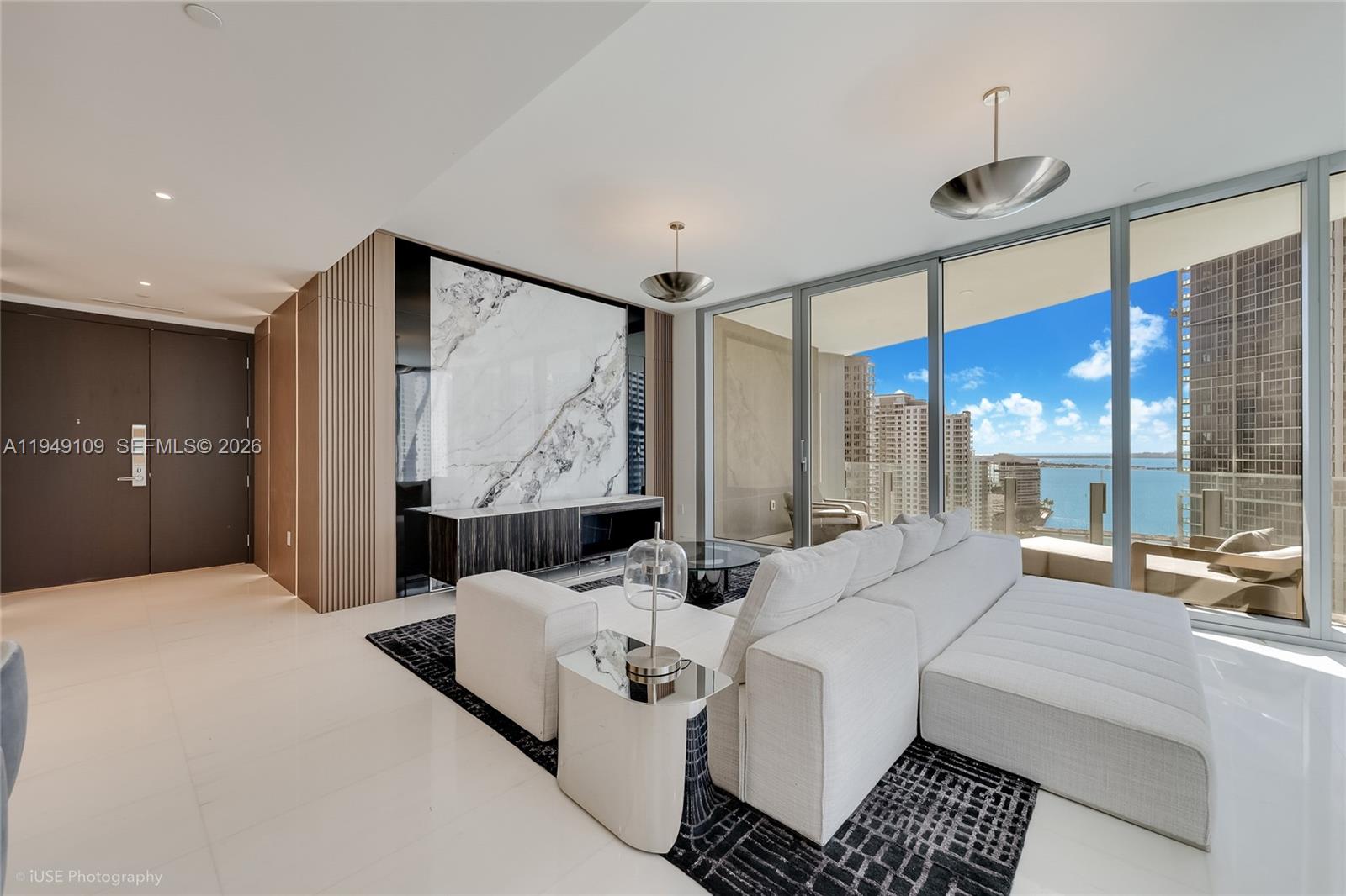 300 Biscayne Boulevard Way # 2307W