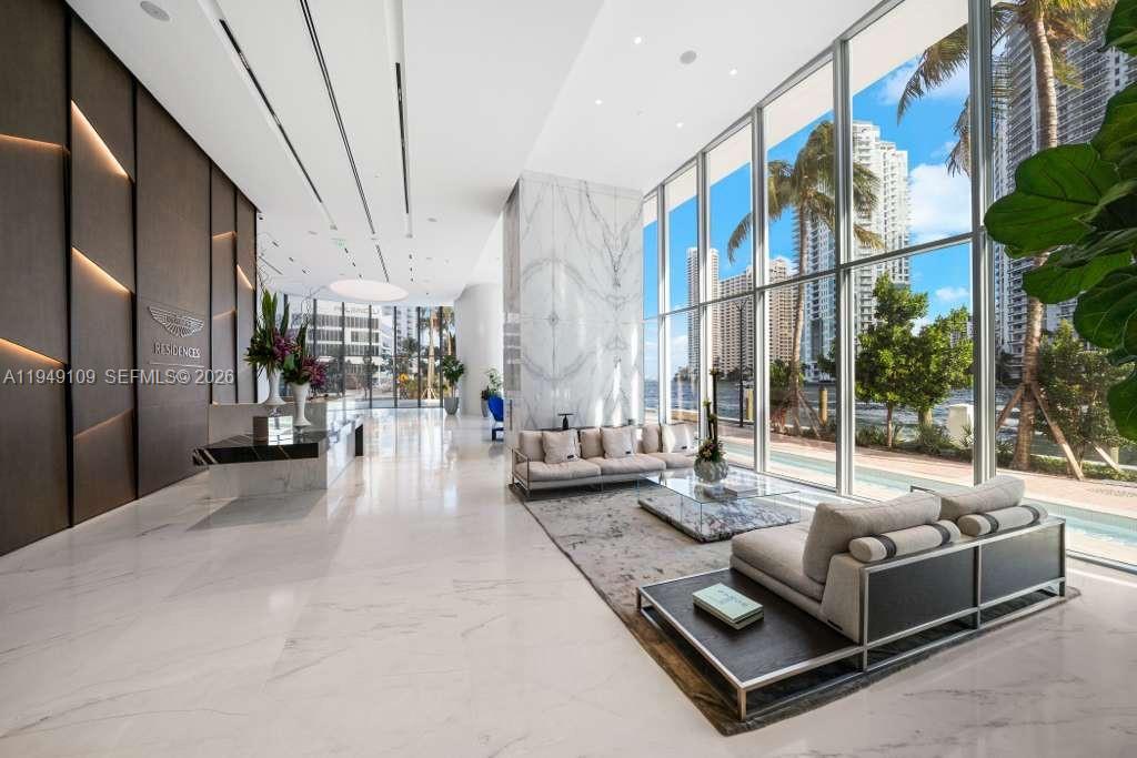 300 Biscayne Boulevard Way # 2307W