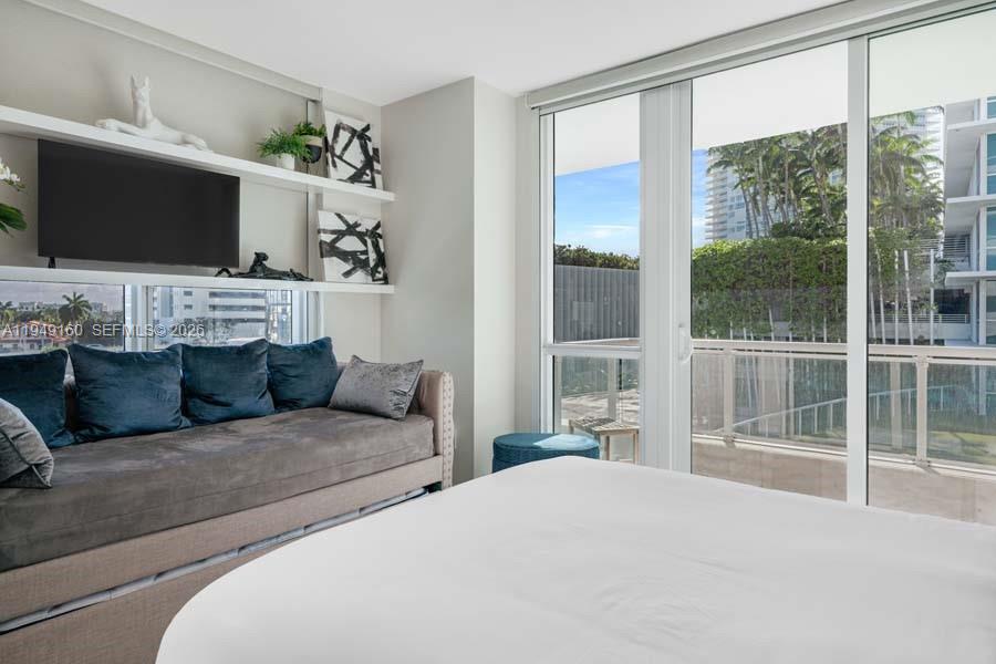 540 West Ave # 411