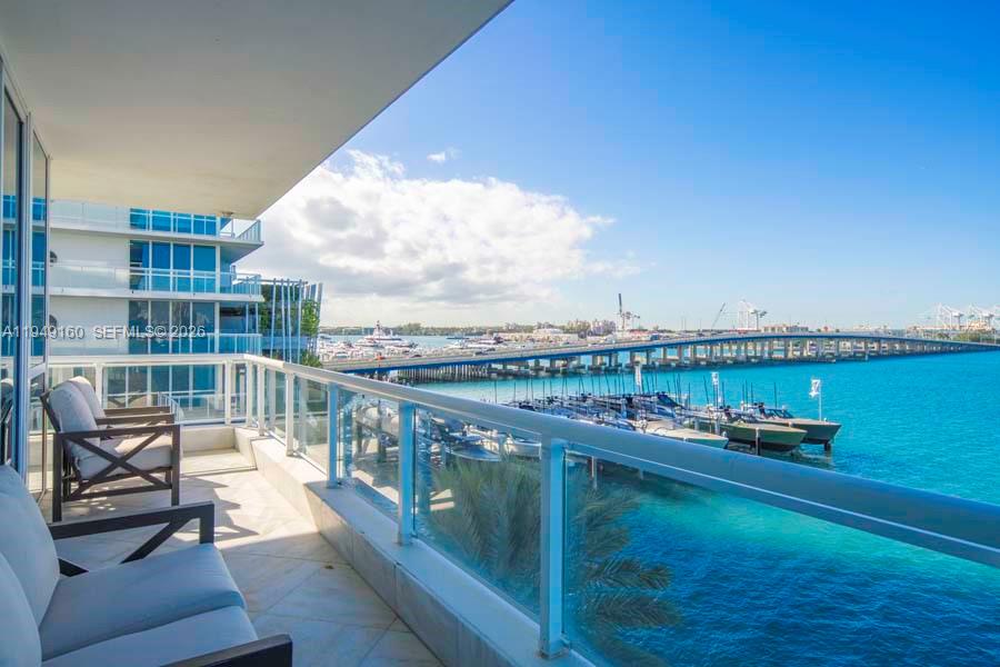 540 West Ave # 411