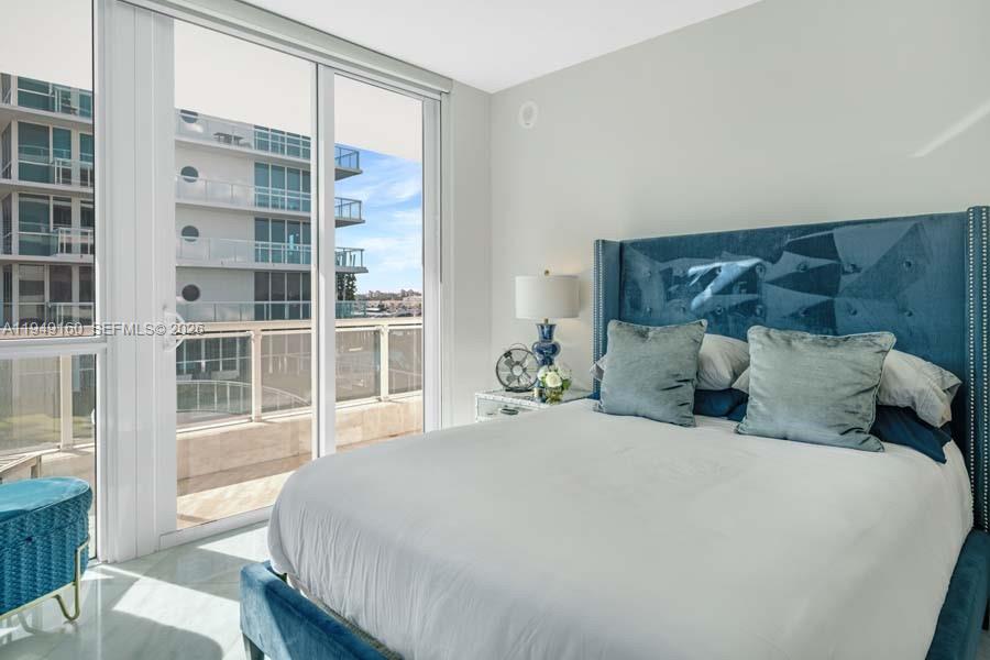 540 West Ave # 411