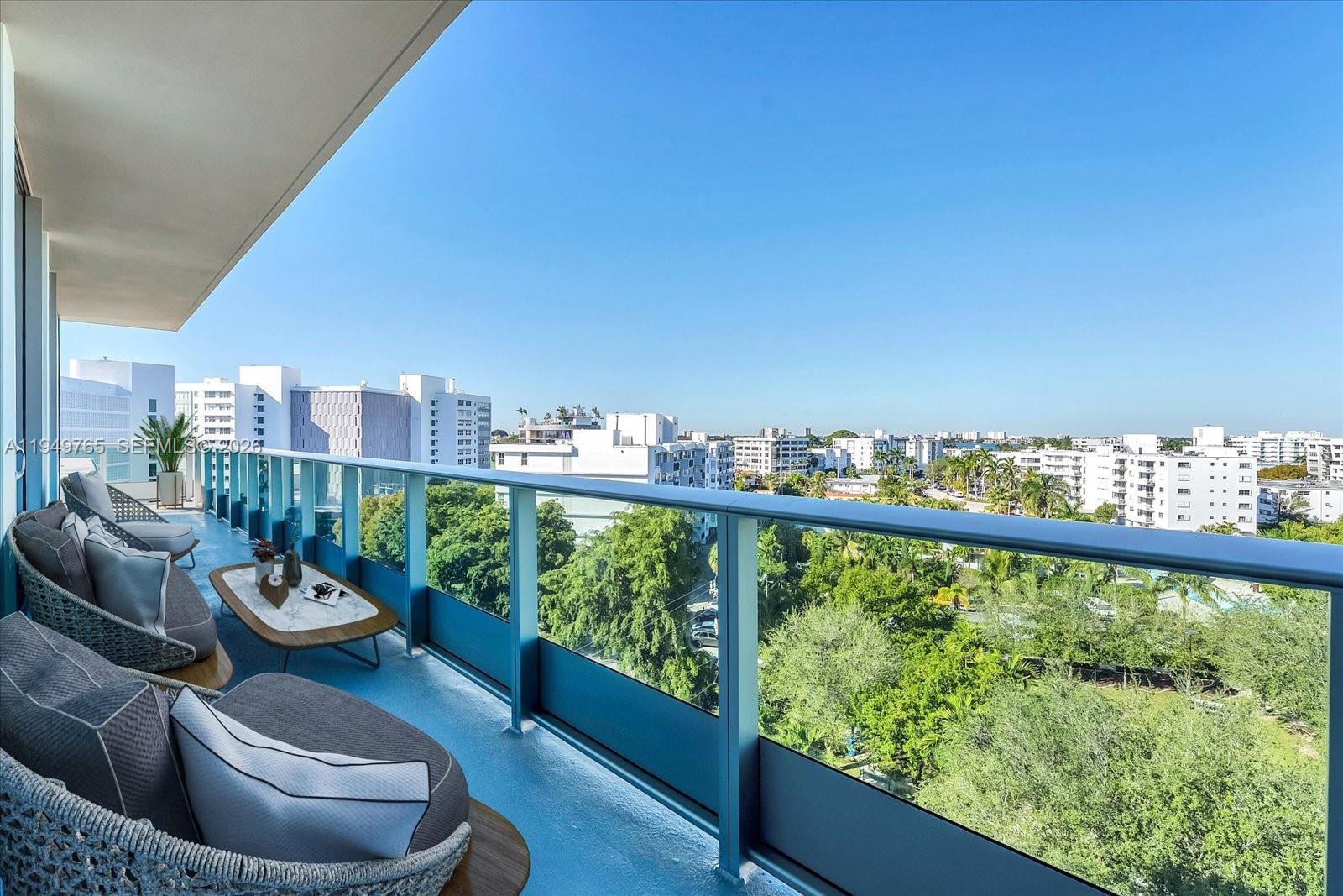 9201 E Bay Harbor Dr Unit: UPH02
