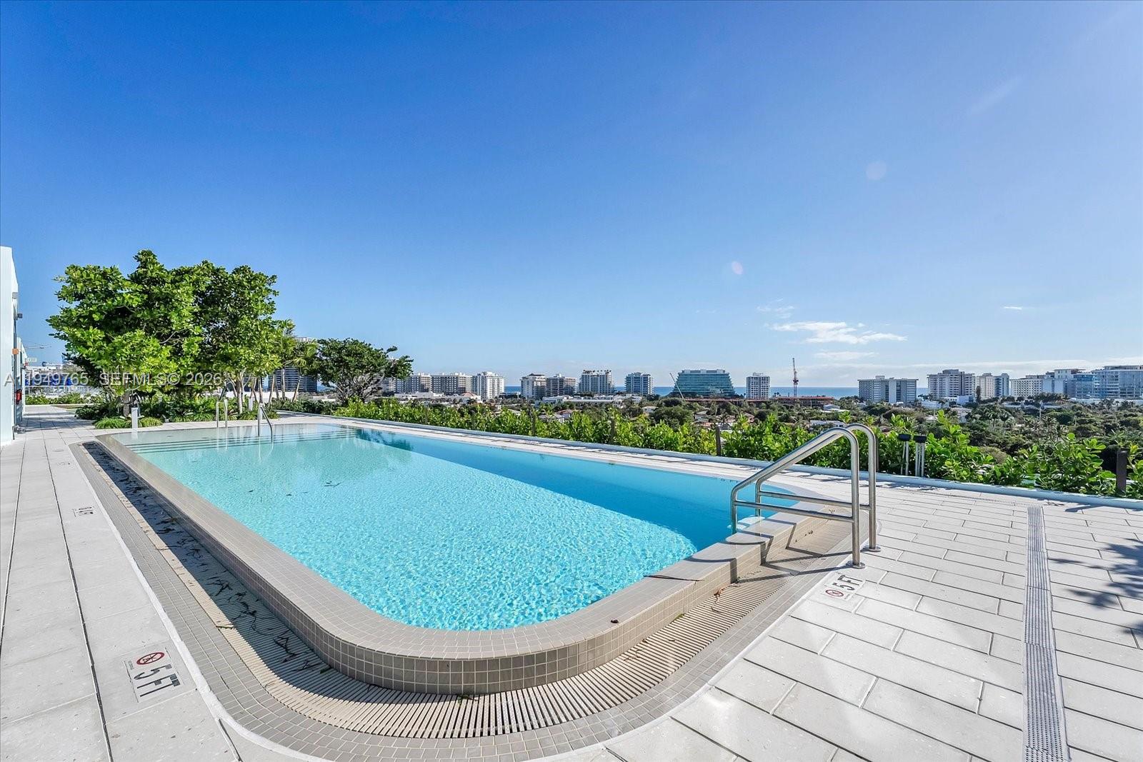 9201 E Bay Harbor Dr Unit: UPH02