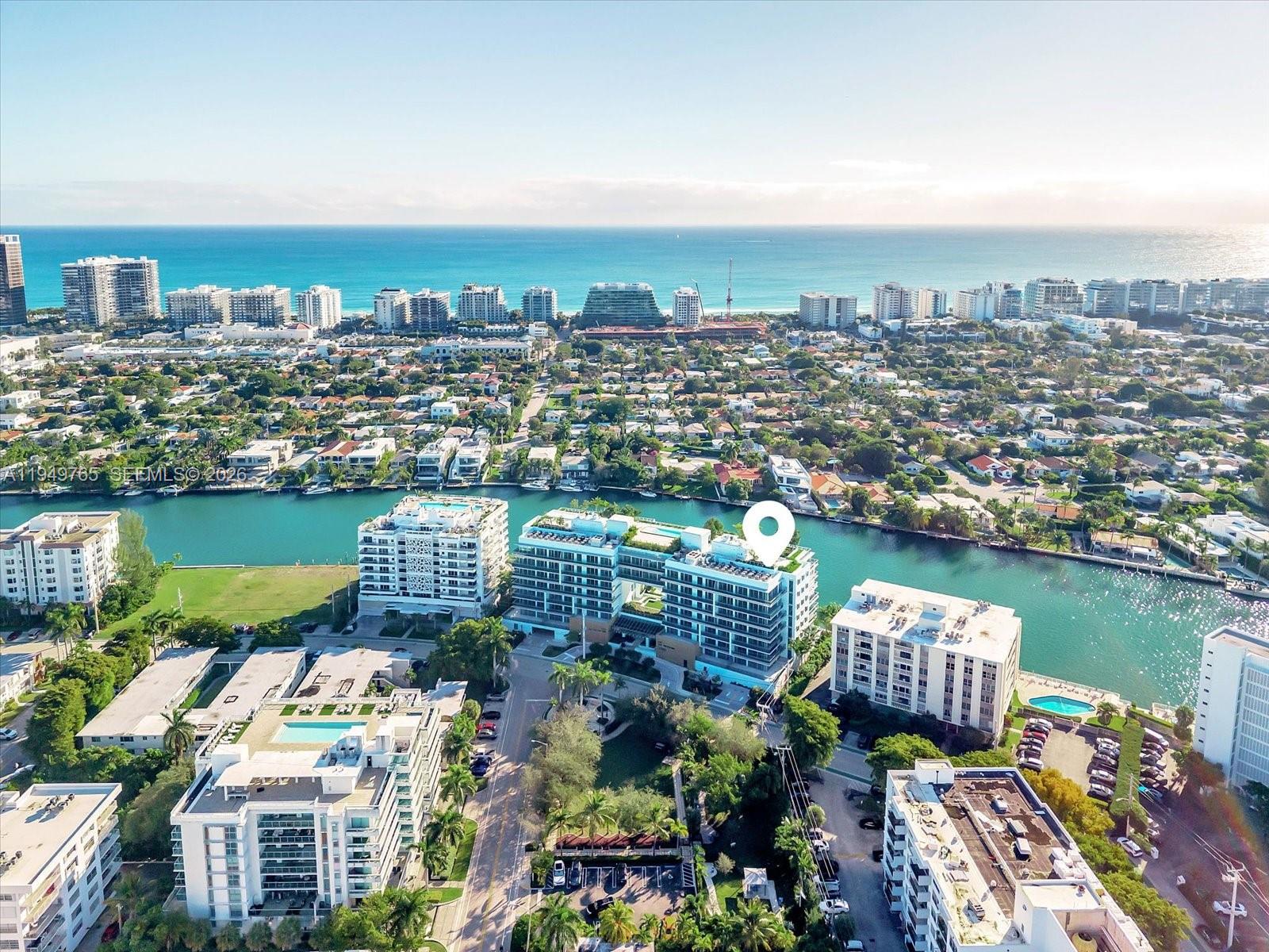9201 E Bay Harbor Dr Unit: UPH02