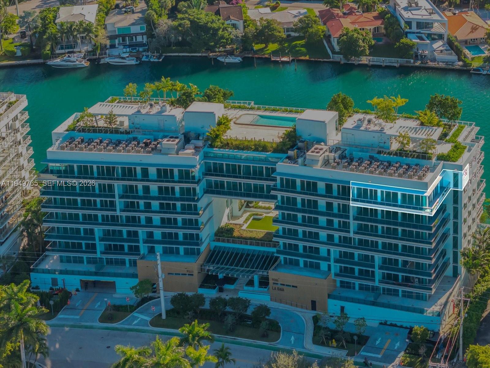 9201 E Bay Harbor Dr Unit: UPH02
