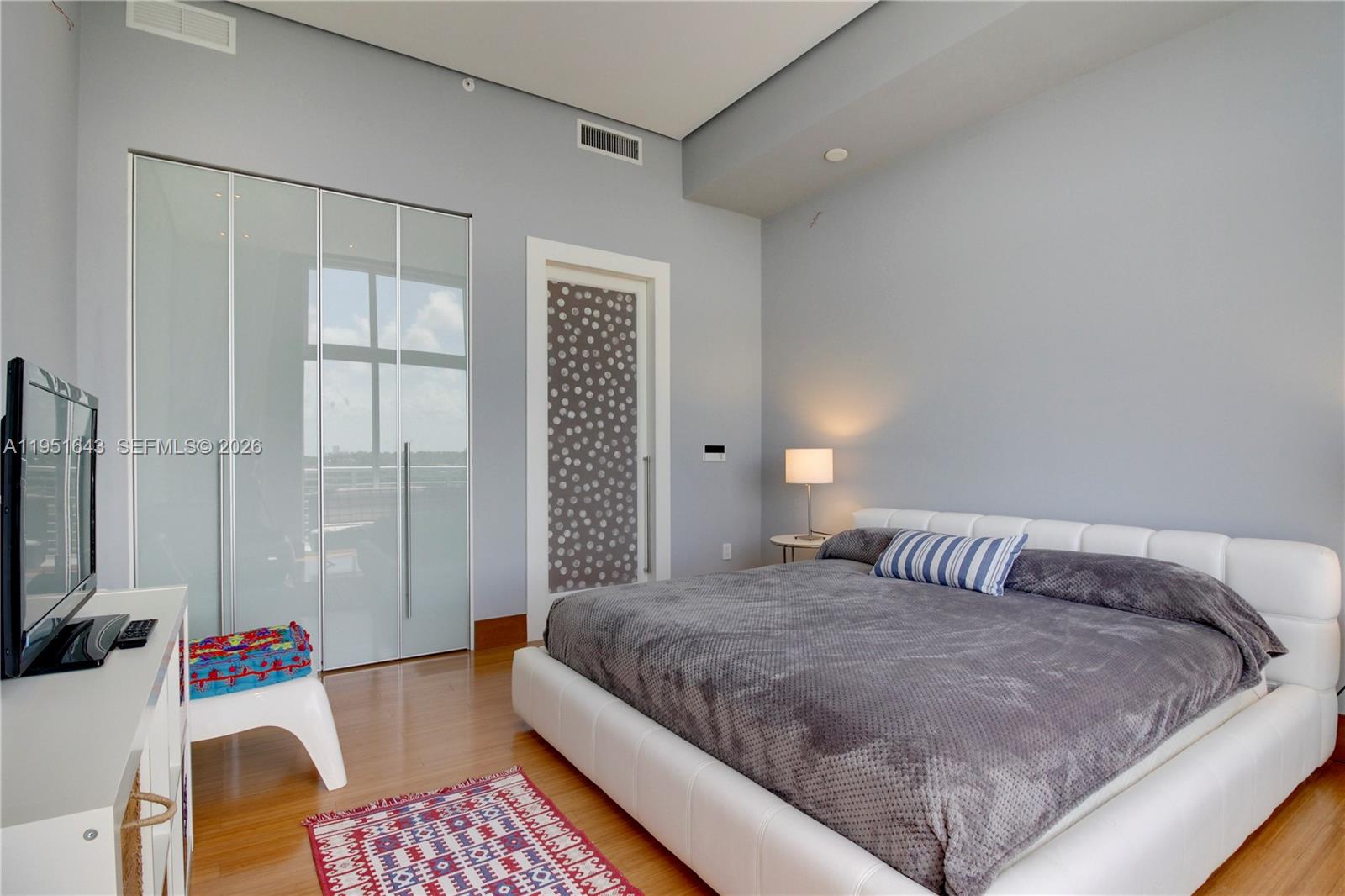 2001 Meridian Ave # 21 Unit: PH-21