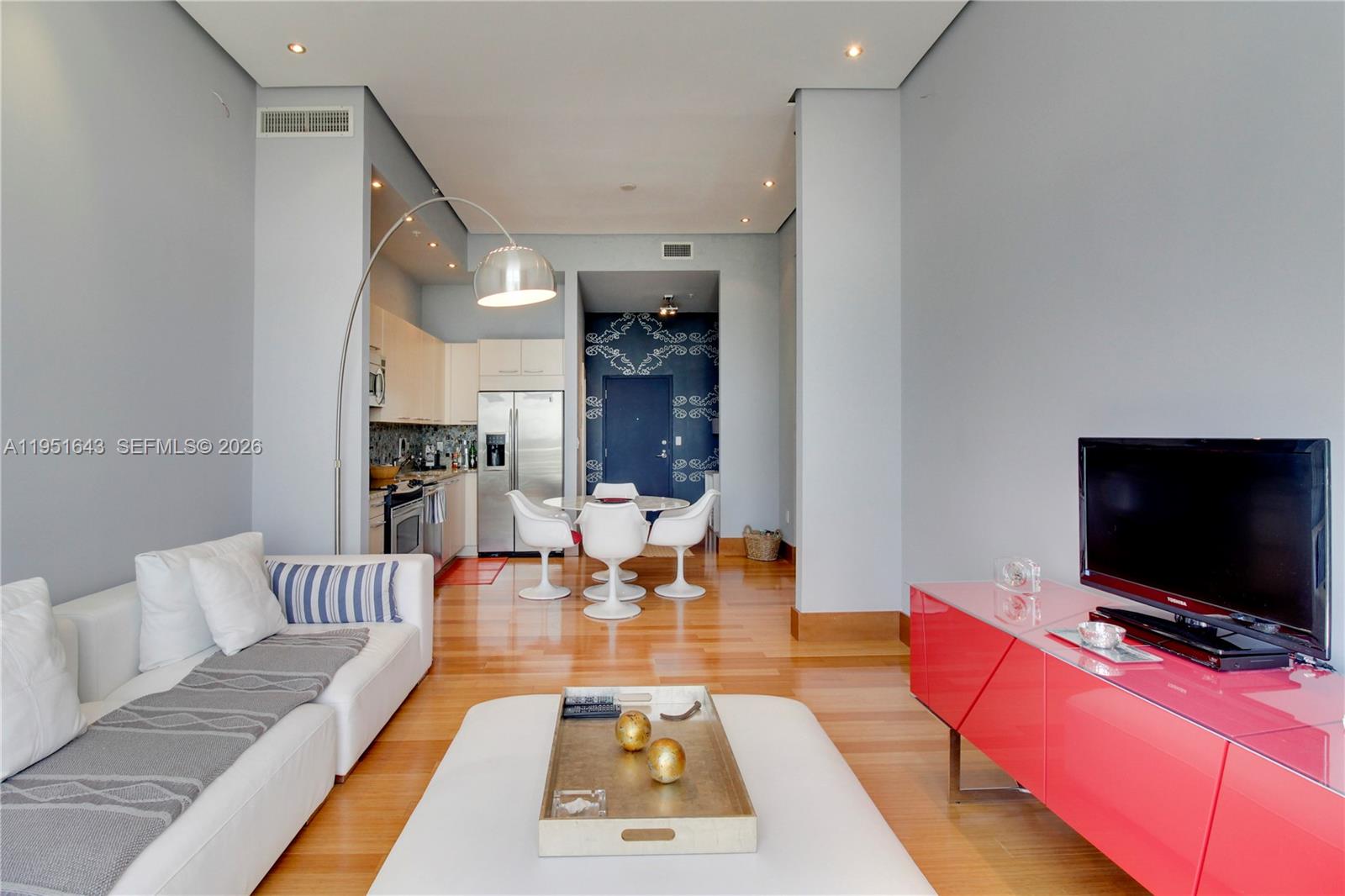 2001 Meridian Ave # 21 Unit: PH-21