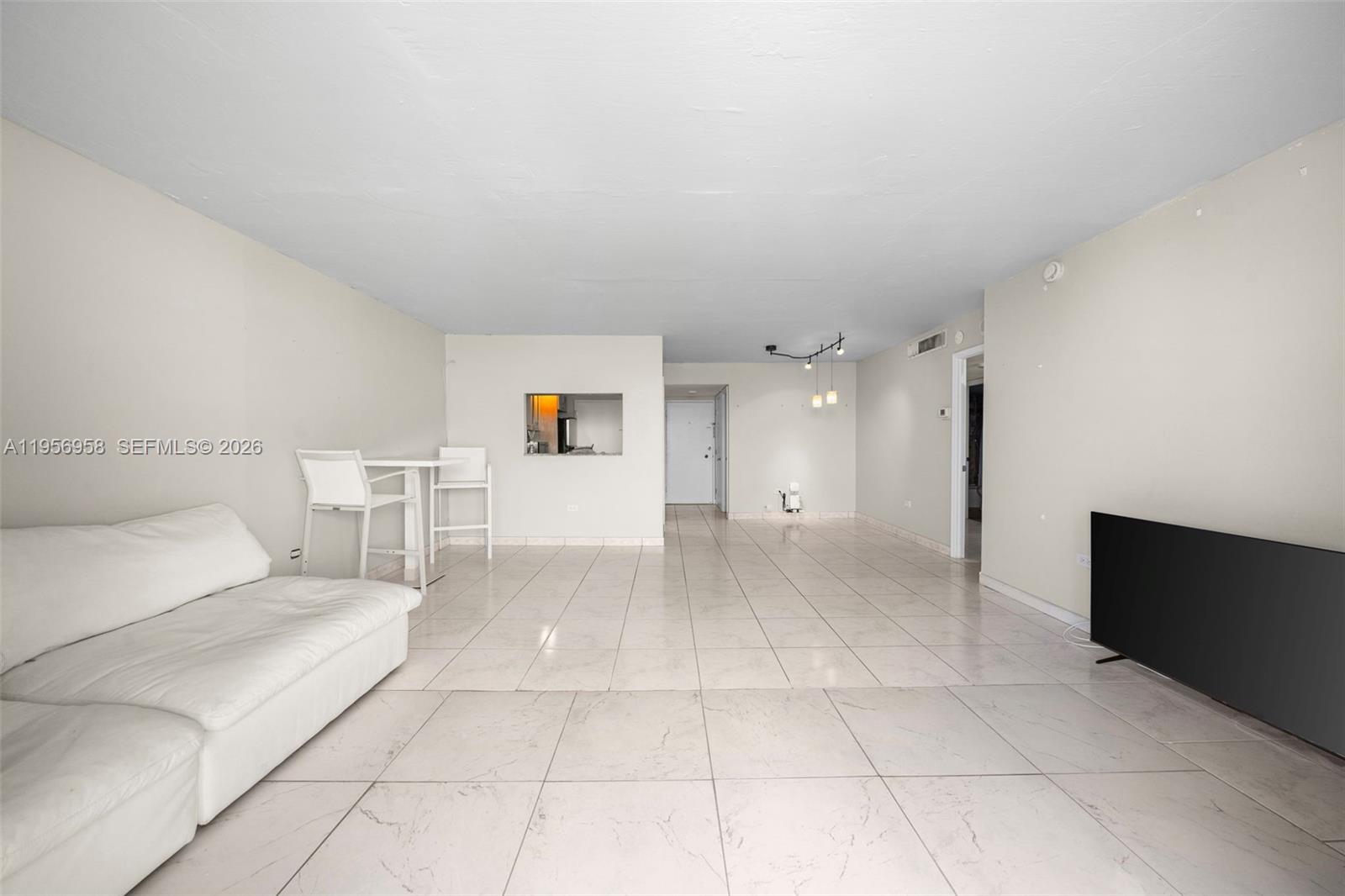 5555 Collins Ave # 6E