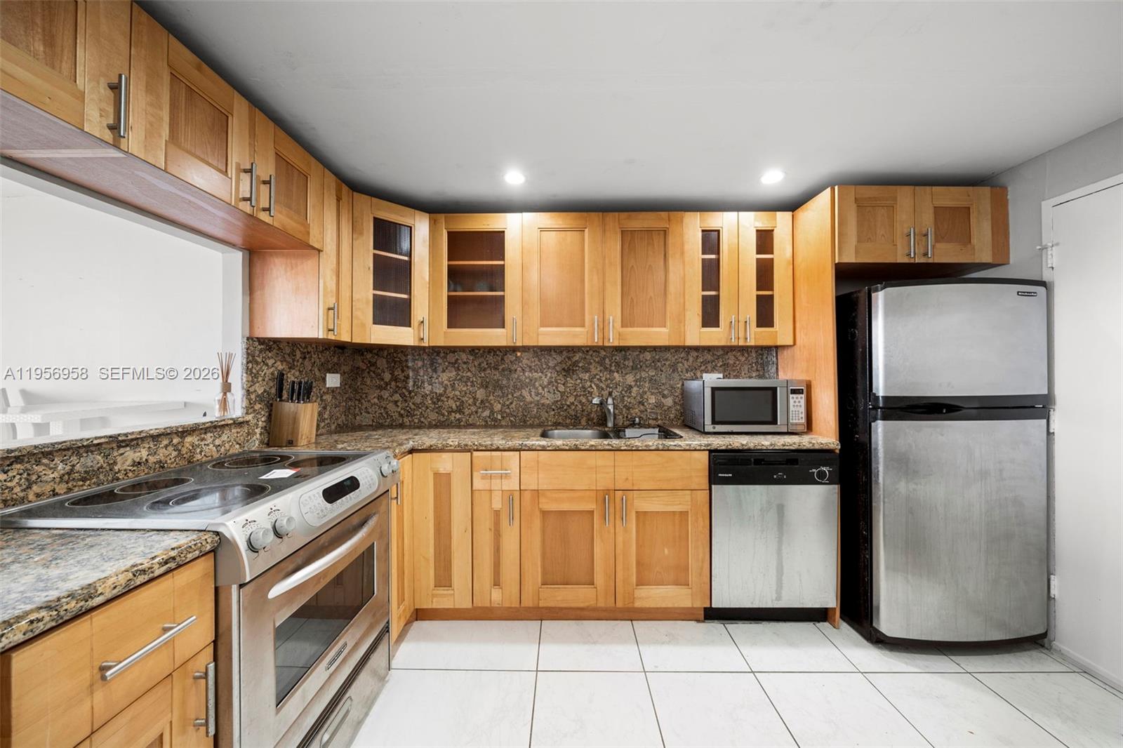 5555 Collins Ave # 6E