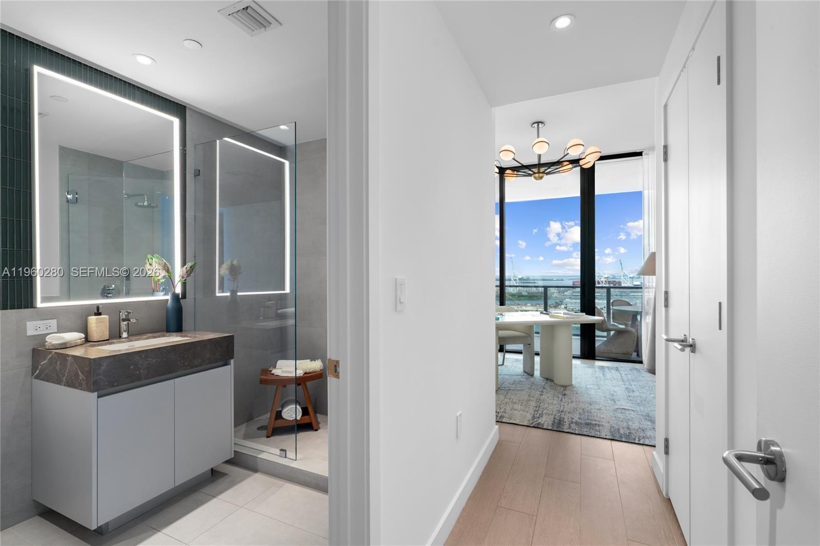500 Alton # 2203