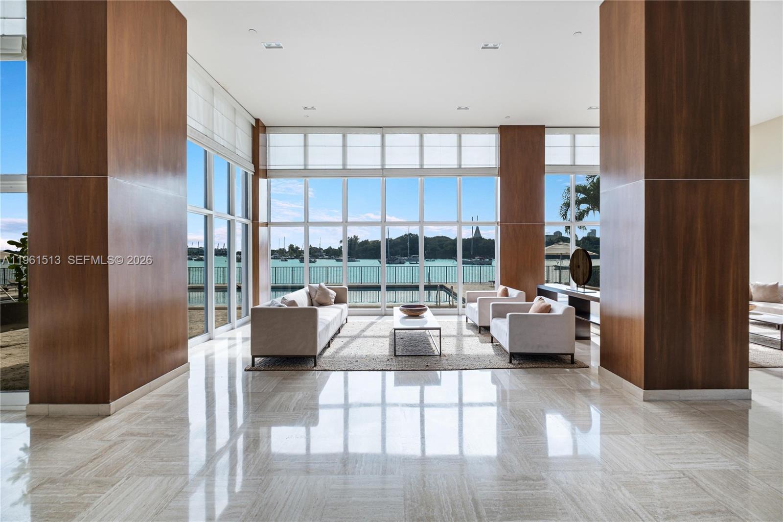 1000 Venetian Way # 403