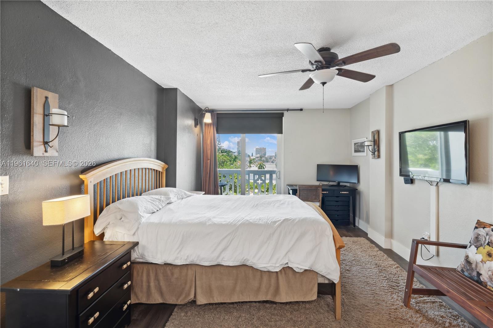 1020 Meridian Ave # 403