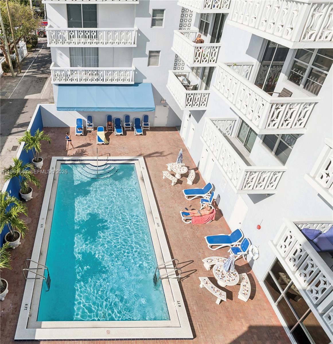 1020 Meridian Ave # 403