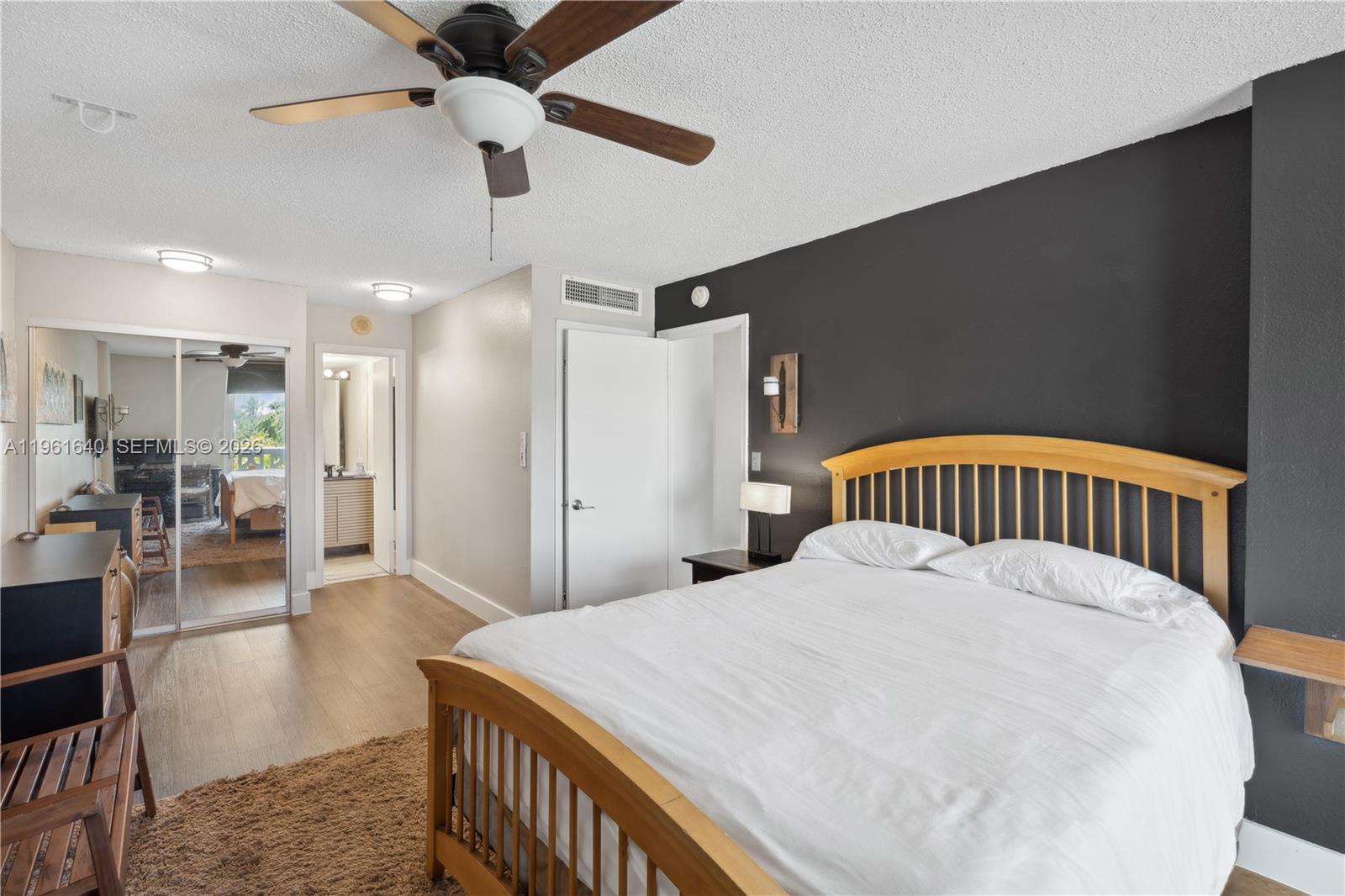 1020 Meridian Ave # 403