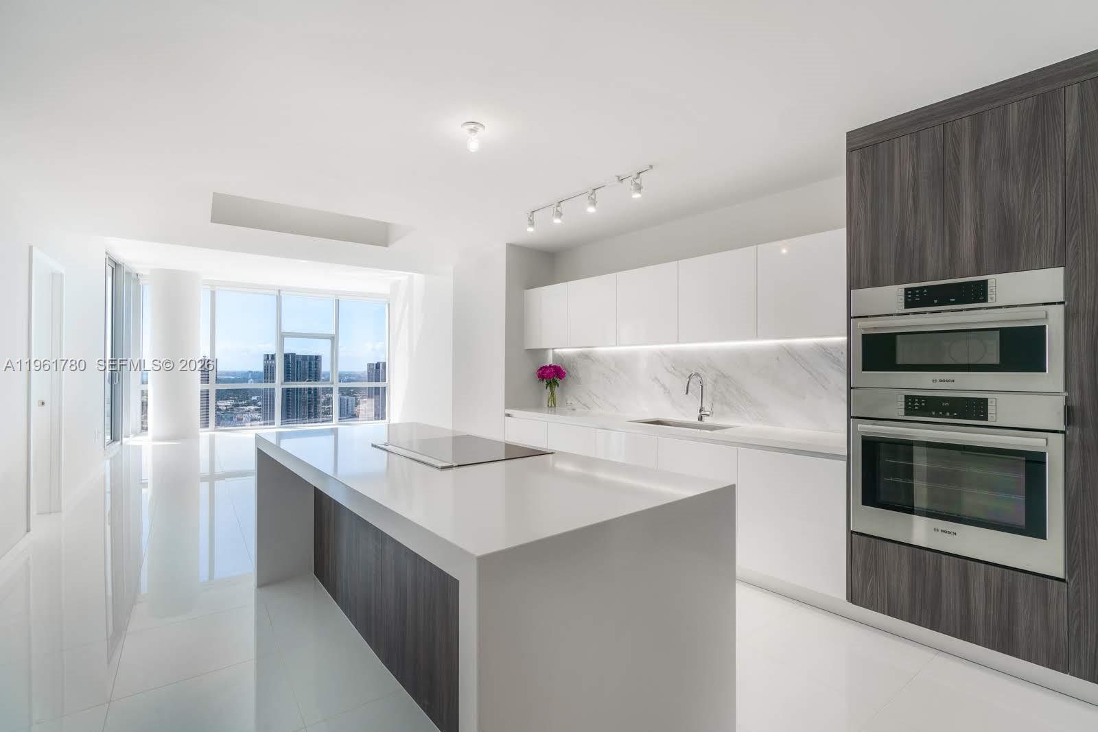 851 NE 1st Ave # 3212