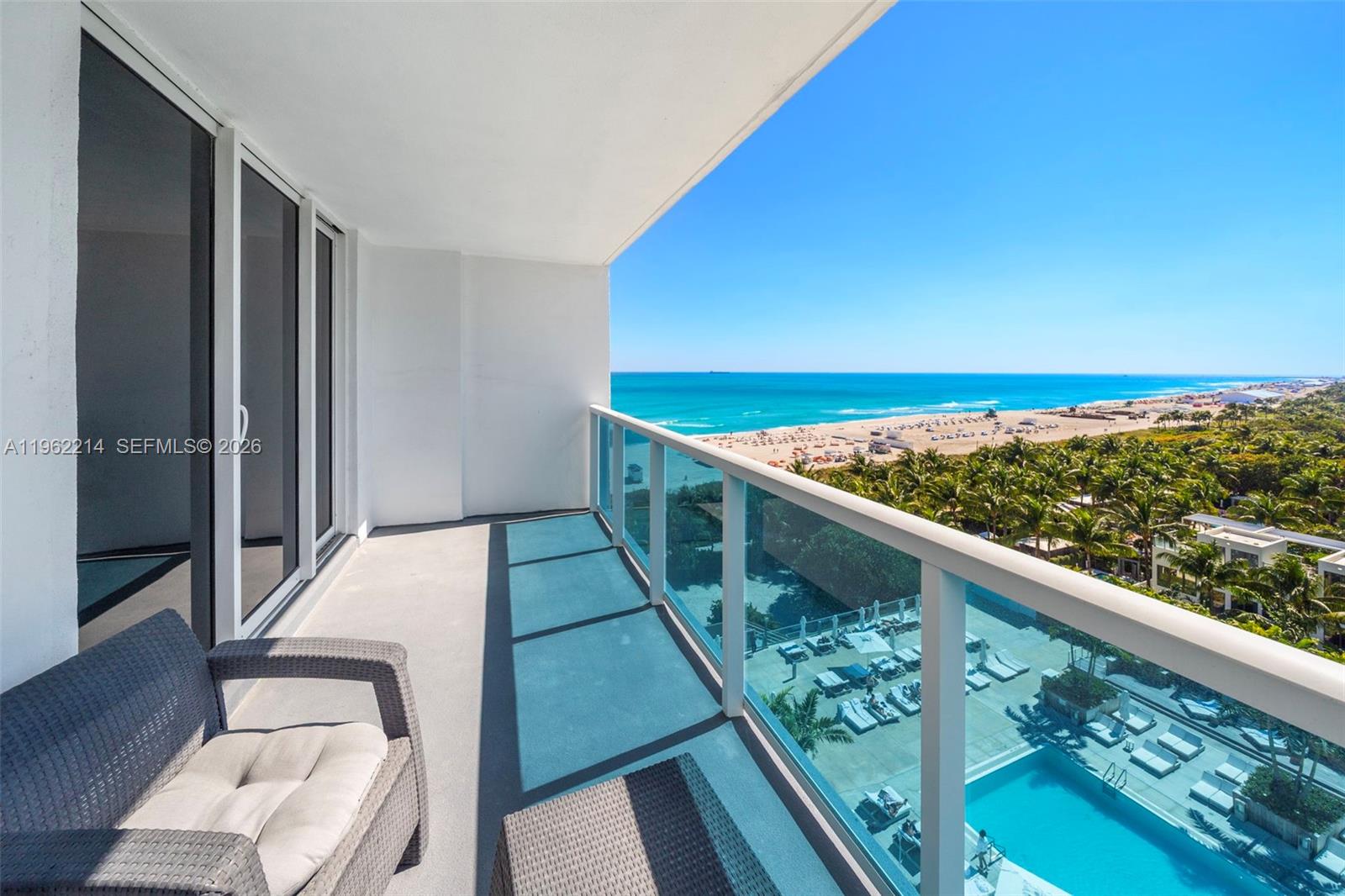 2301 Collins Ave # 908