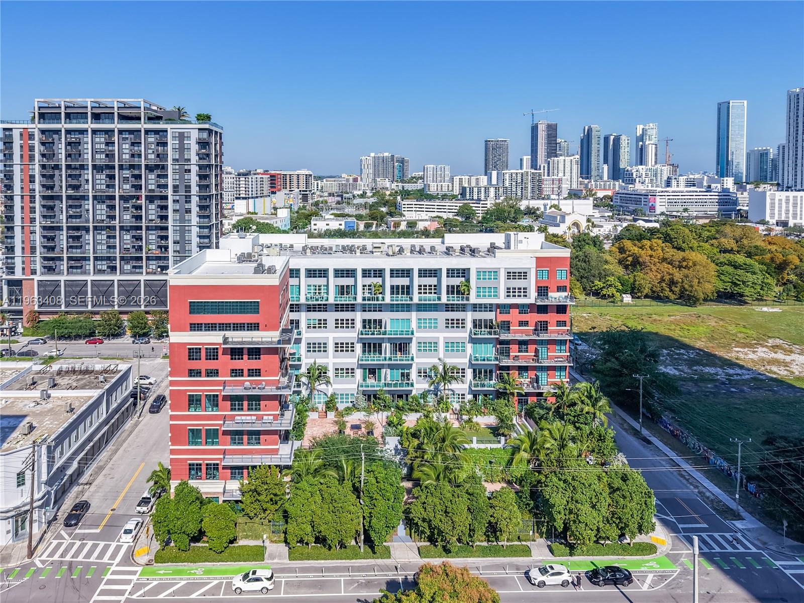 1749 NE Miami Ct Unit: 605