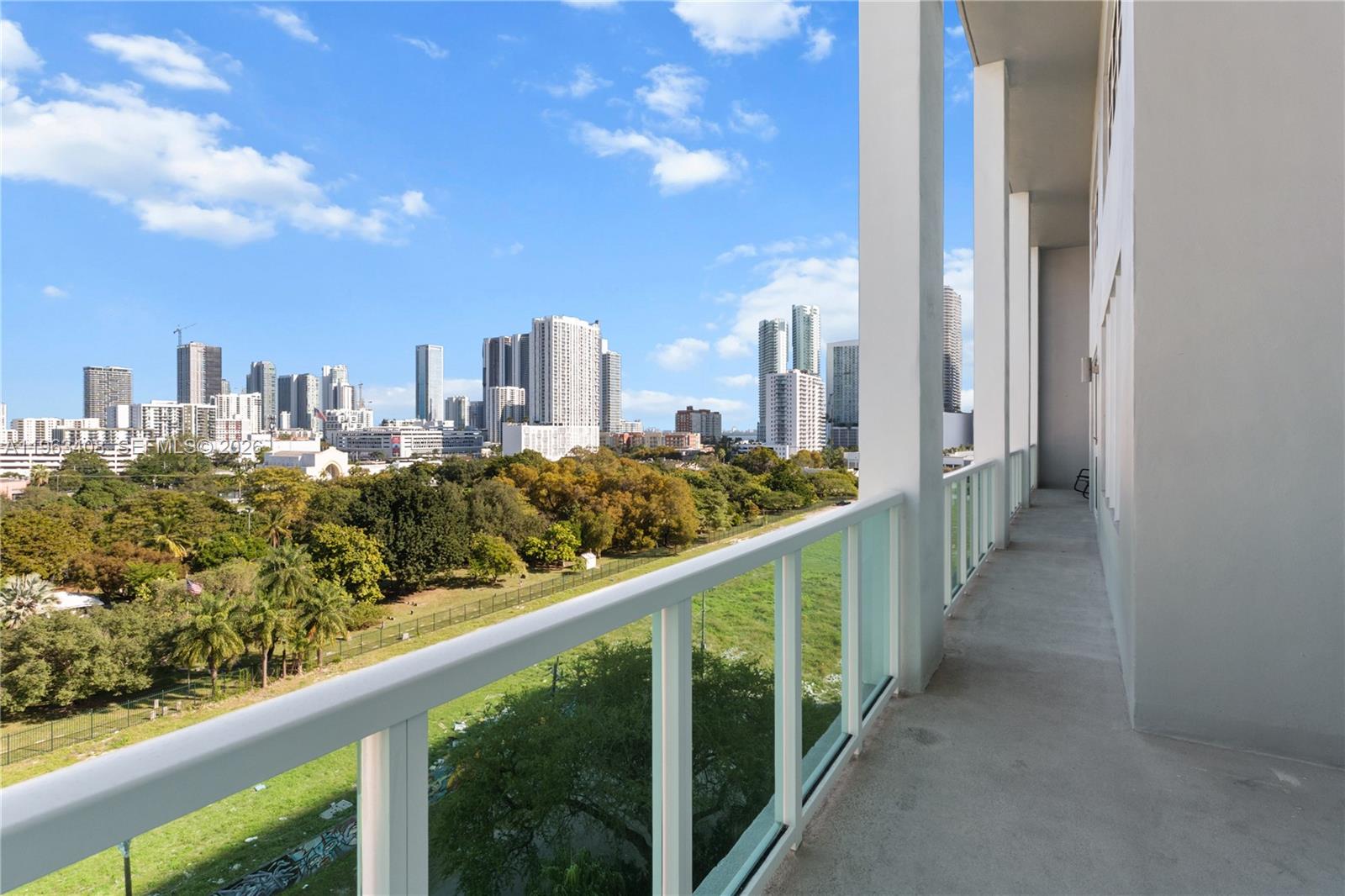 1749 NE Miami Ct Unit: 605