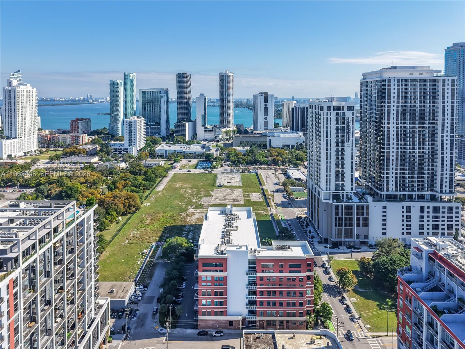 1749 NE Miami Ct Unit: 605