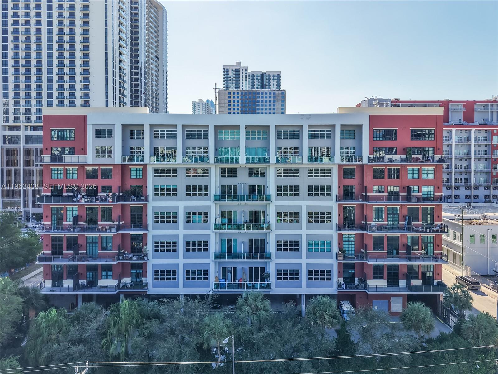 1749 NE Miami Ct Unit: 605
