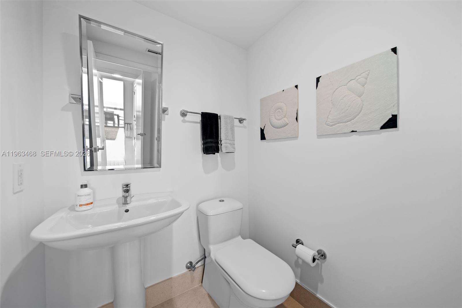 6899 Collins Ave # 2207