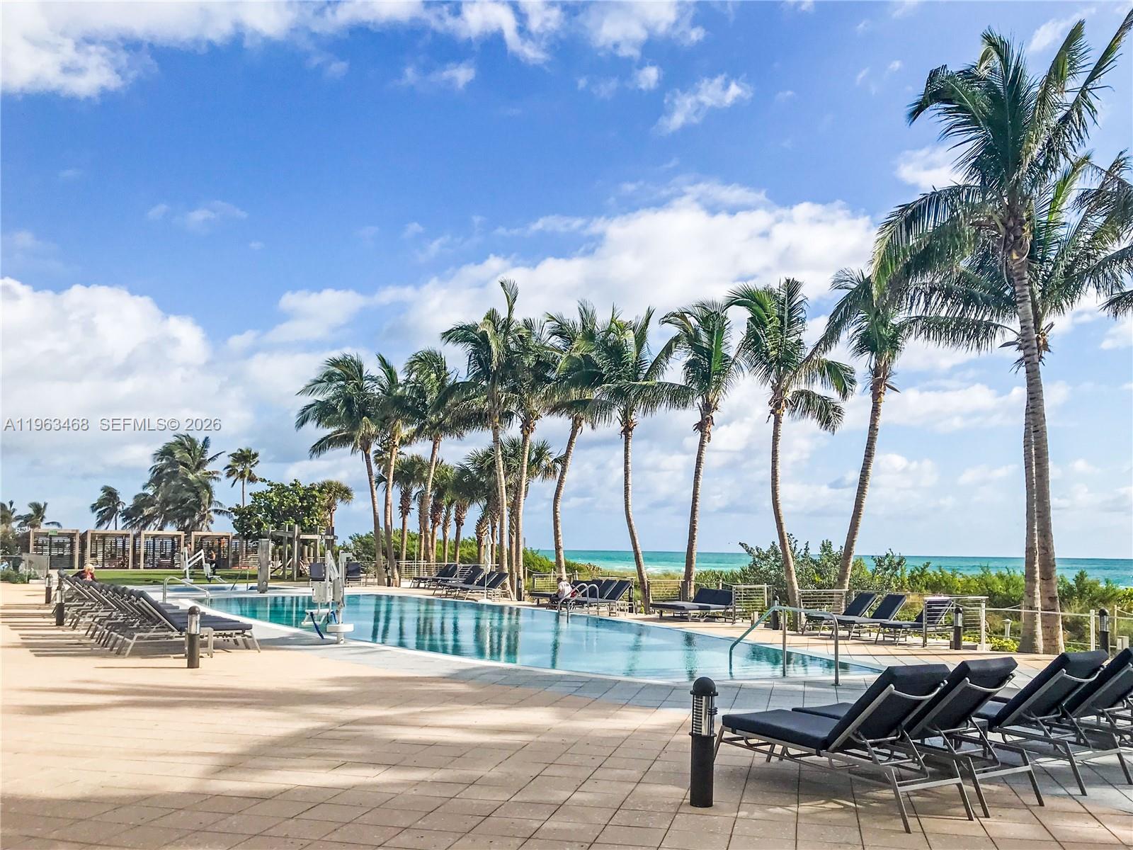 6899 Collins Ave # 2207