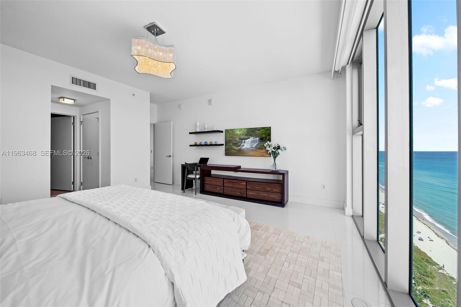 6899 Collins Ave # 2207