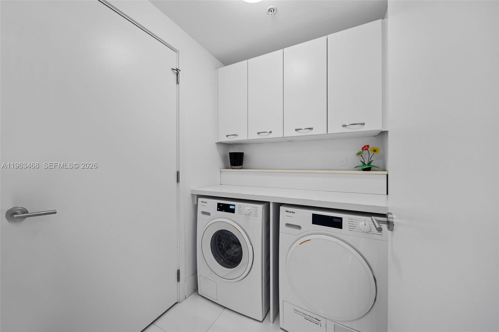 6899 Collins Ave # 2207