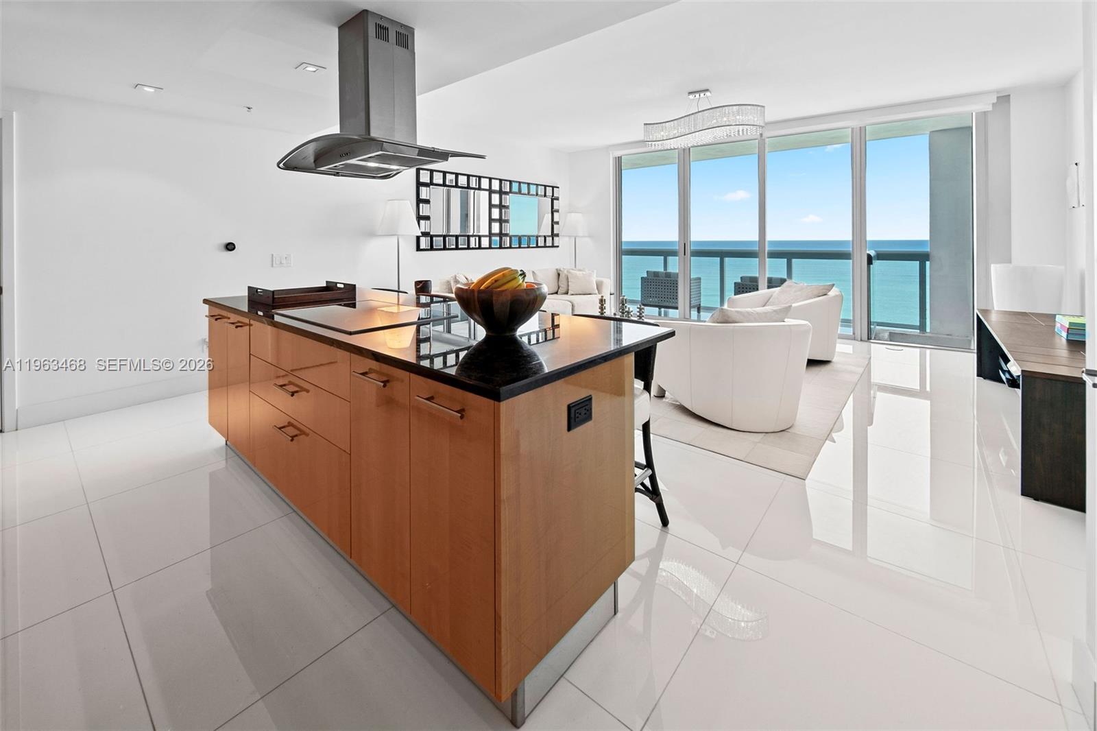6899 Collins Ave # 2207