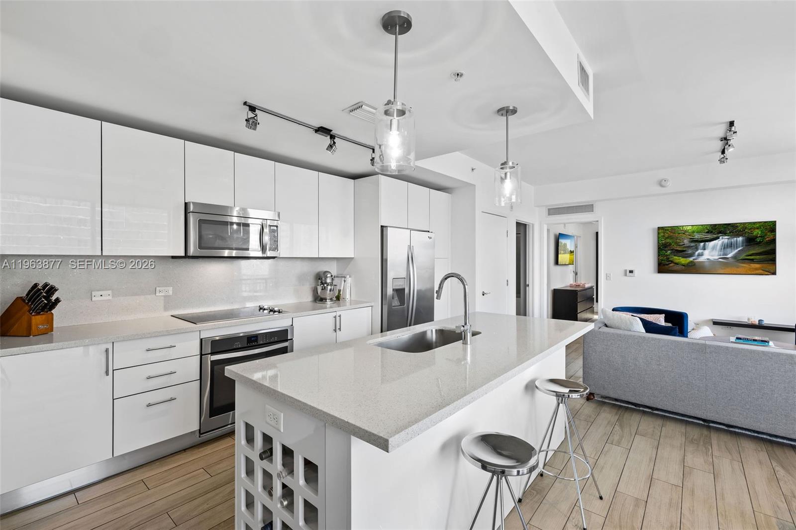 999 SW 1st Ave # 2303