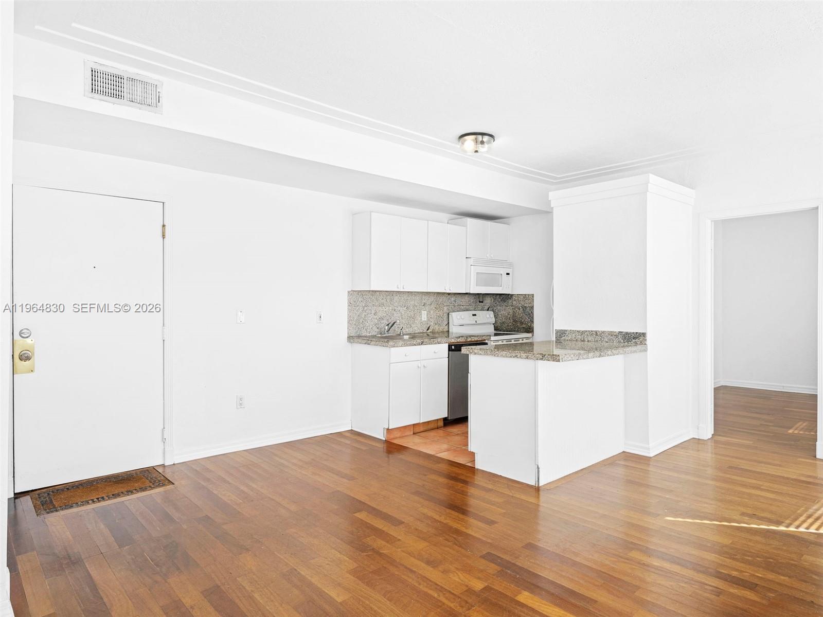 1027 Pennsylvania Ave # 206